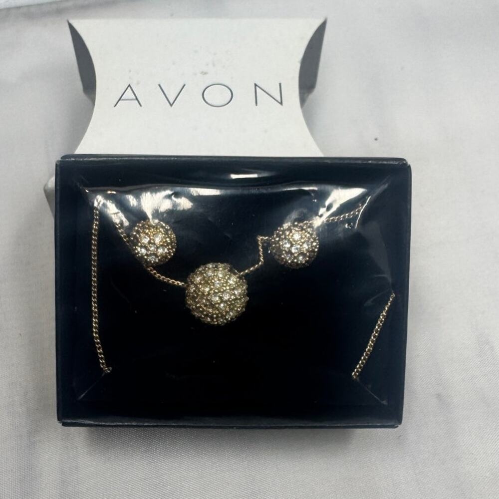 Avon Abrianna‎ necklace and earring set gold tone NIB, Mothers Day, Graduation